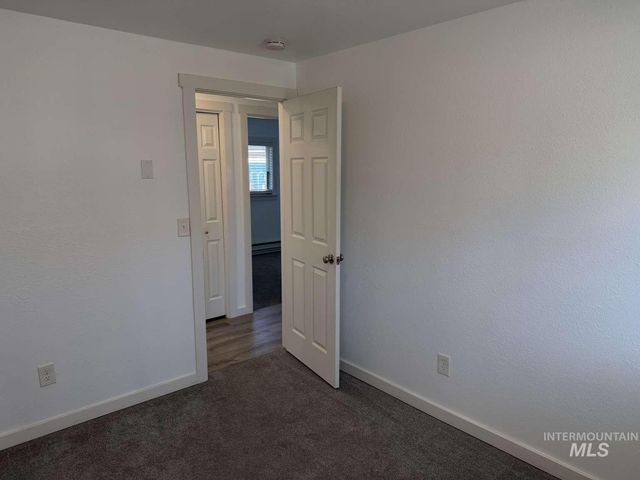 211 Jasper Ave, Middleton, ID 83644