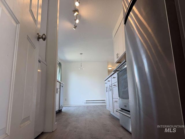 211 Jasper Ave, Middleton, ID 83644