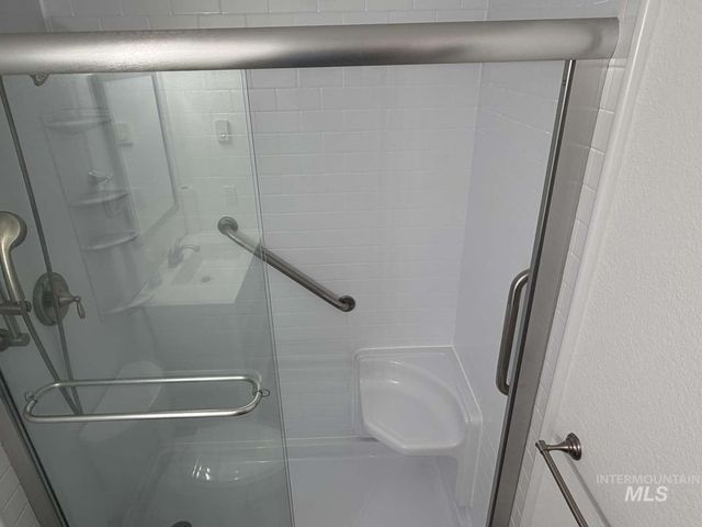 211 Jasper Ave, Middleton, ID 83644