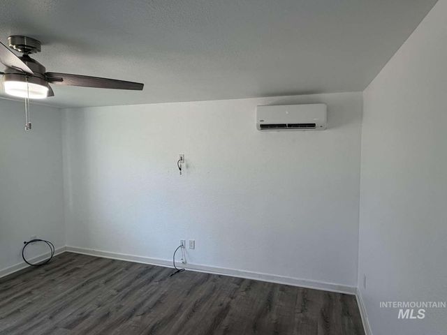 211 Jasper Ave, Middleton, ID 83644