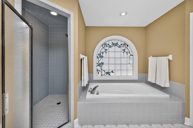 11426 Terwilligersridge Court, Symmes Twp, OH 45249