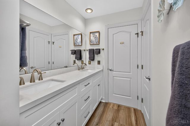 11426 Terwilligersridge Court, Symmes Twp, OH 45249