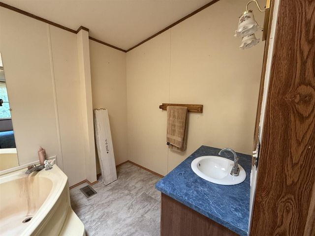 21641 Lake Drive, Evart, MI 49631