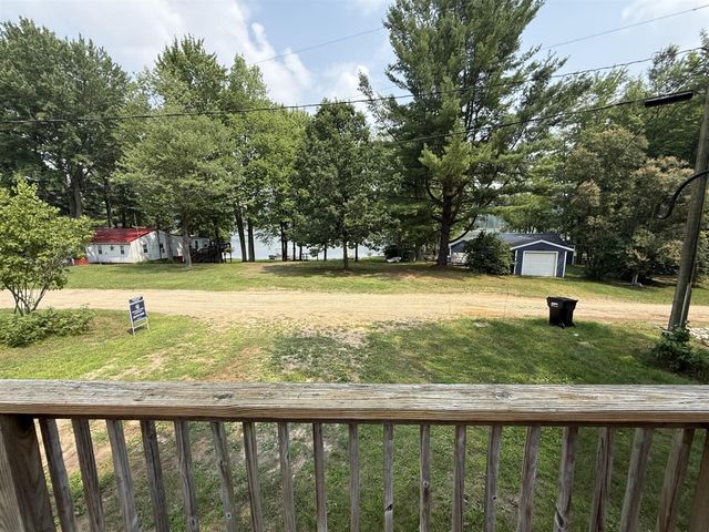 21641 Lake Drive, Evart, MI 49631