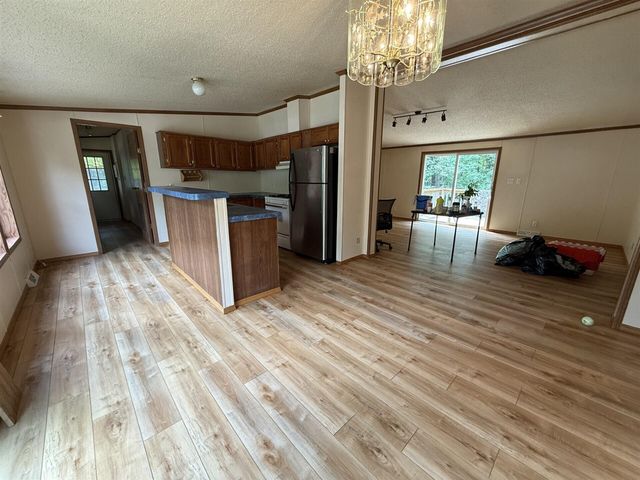 21641 Lake Drive, Evart, MI 49631