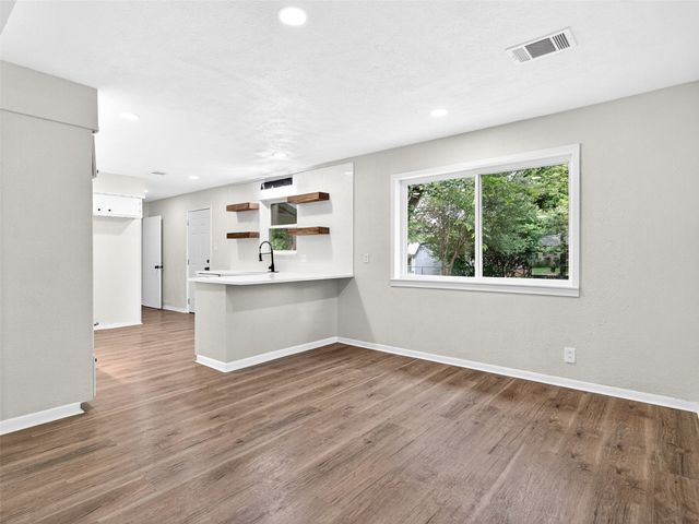 1011 Sheridan Lane, Cleburne, TX 76033