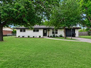 1011 Sheridan Lane, Cleburne, TX 76033