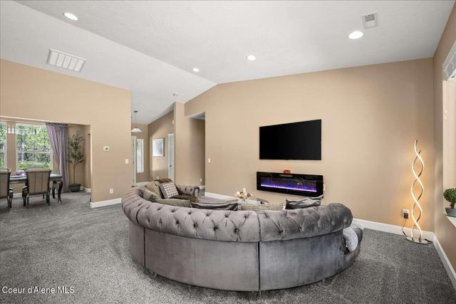 2500 E Marnett RD, Athol, ID 83801