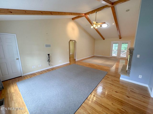 76 Sundrop Lane, Crossville, TN 38571