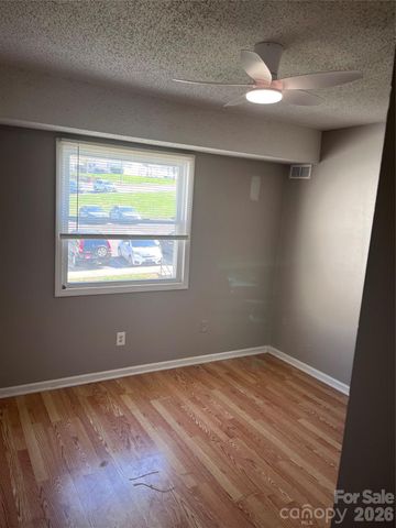 7984 Shady Oak Trail, Charlotte, NC 28210