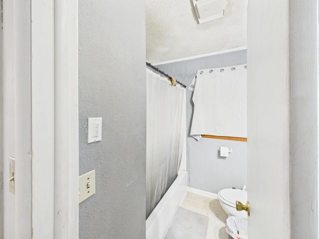 1912 A Street NE, Miami, OK 74354