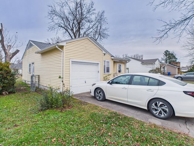 1912 A Street NE, Miami, OK 74354