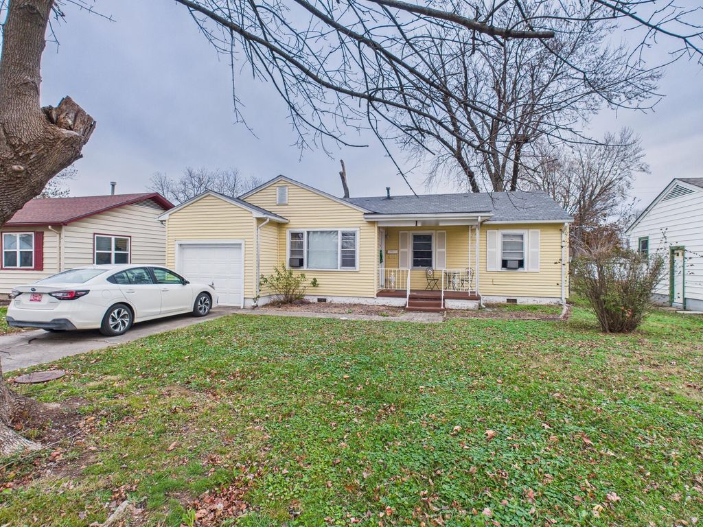 1912 A Street NE, Miami, OK 74354