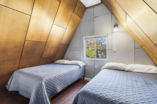 303 Deep Water Circle, Reeds Spring, MO 65737