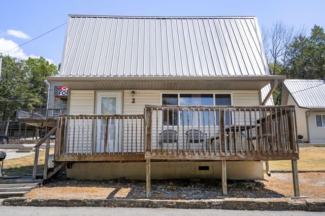 303 Deep Water Circle, Reeds Spring, MO 65737