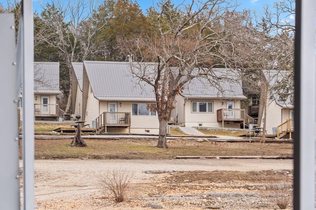 303 Deep Water Circle, Reeds Spring, MO 65737