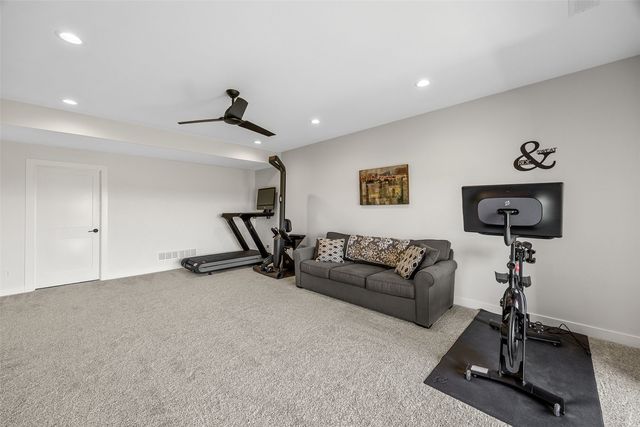 2886 Crimson Lane D, Coralville, IA 52241