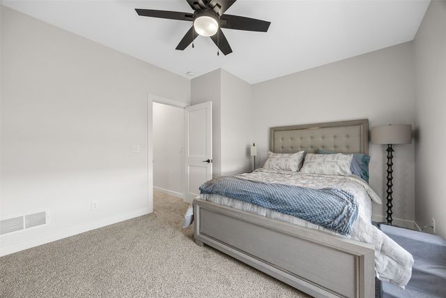 2886 Crimson Lane D, Coralville, IA 52241
