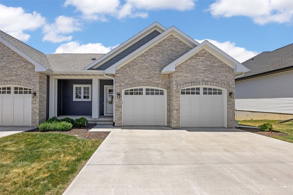 2886 Crimson Lane D, Coralville, IA 52241