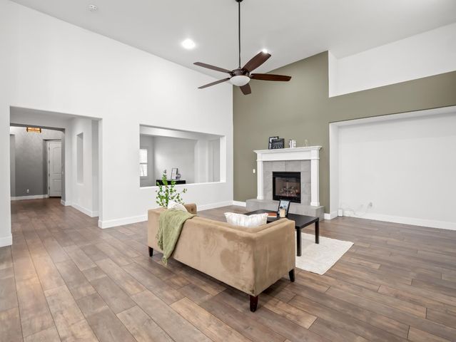 4133 N Morro Bay, Clovis, CA 93619