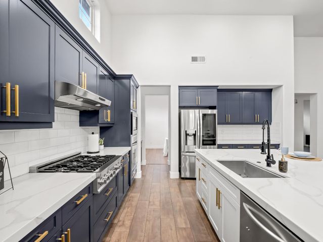 4133 N Morro Bay, Clovis, CA 93619