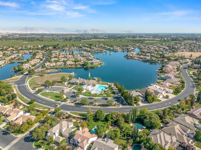 4133 N Morro Bay, Clovis, CA 93619