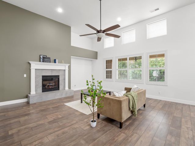 4133 N Morro Bay, Clovis, CA 93619