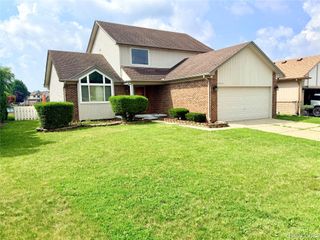 25992 Briar Towne Boulevard, Chesterfield Township, MI 48051