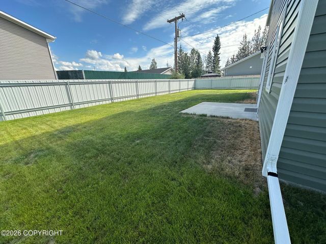 2659 Stryker Loop, North Pole, AK 99705