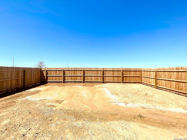 14613 Mudstone Pl, Elmendorf, TX 78112