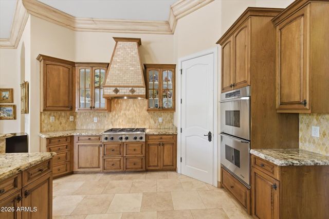 13499 E CANNON Drive, Scottsdale, AZ 85259