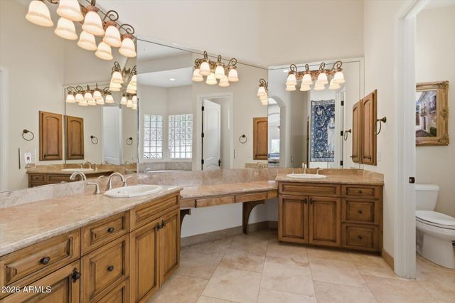 13499 E CANNON Drive, Scottsdale, AZ 85259