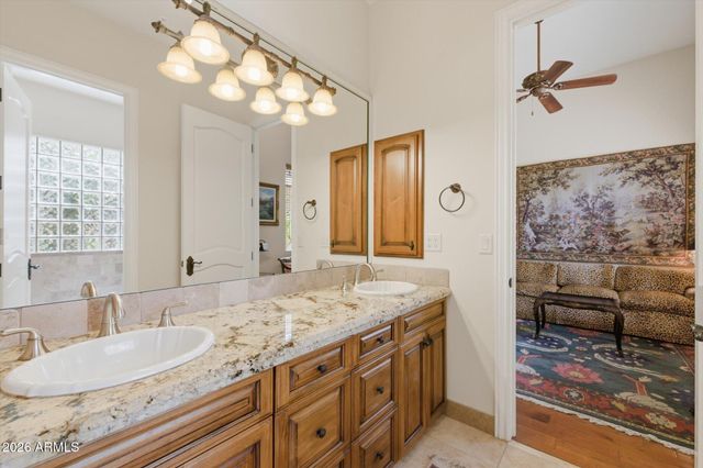 13499 E CANNON Drive, Scottsdale, AZ 85259