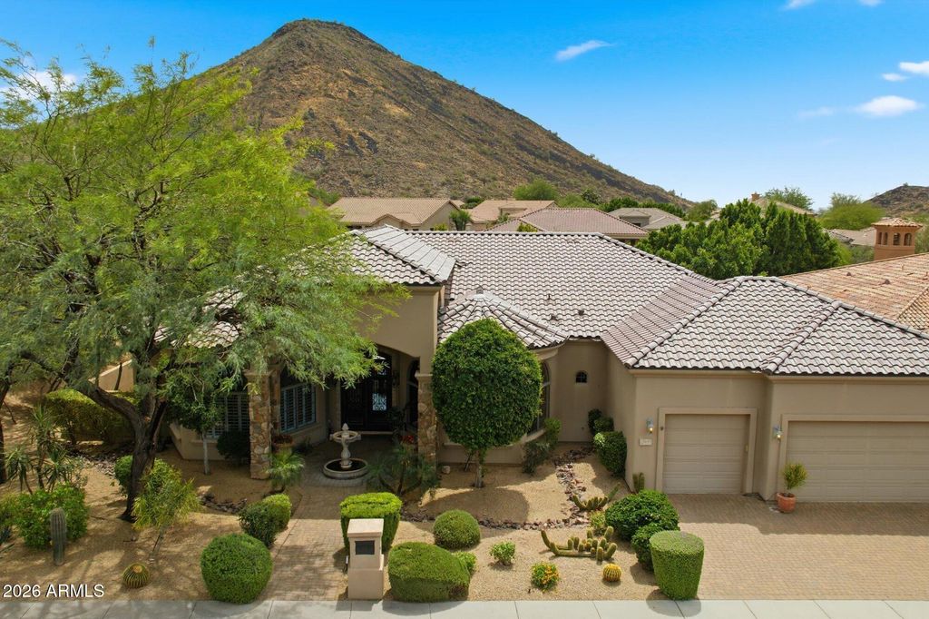 13499 E CANNON Drive, Scottsdale, AZ 85259