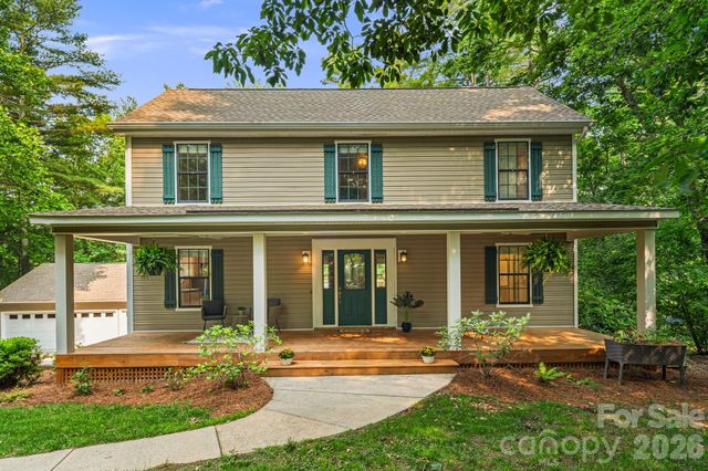 212 Riva Ridge Drive, Fairview, NC 28730