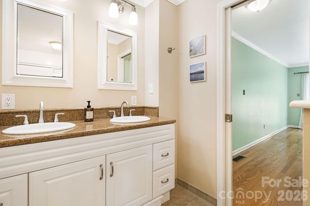 212 Riva Ridge Drive, Fairview, NC 28730