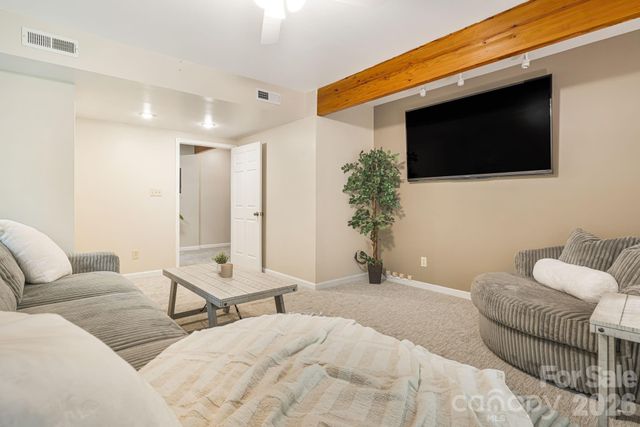 212 Riva Ridge Drive, Fairview, NC 28730