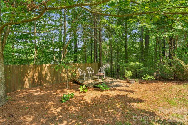 212 Riva Ridge Drive, Fairview, NC 28730