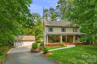 212 Riva Ridge Drive, Fairview, NC 28730