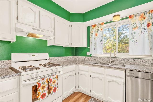 6767 Longwood Road, Canton Charter Township, MI 48187