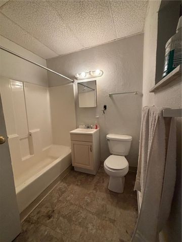 95 McCandless Ave, Lawrenceville, PA 15201