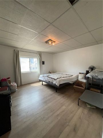 95 McCandless Ave, Lawrenceville, PA 15201