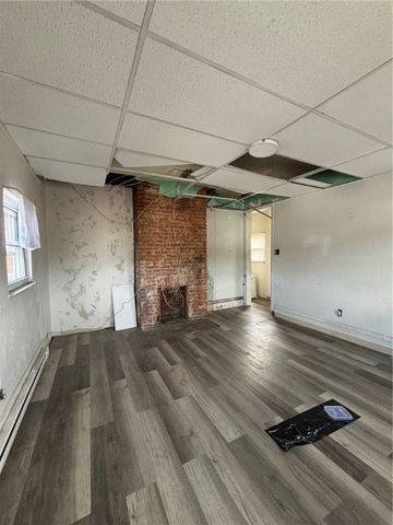 95 McCandless Ave, Lawrenceville, PA 15201