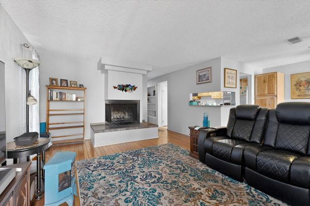 7483 Prairie Road NE, Albuquerque, NM 87109