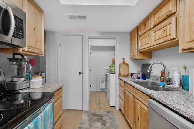 7483 Prairie Road NE, Albuquerque, NM 87109