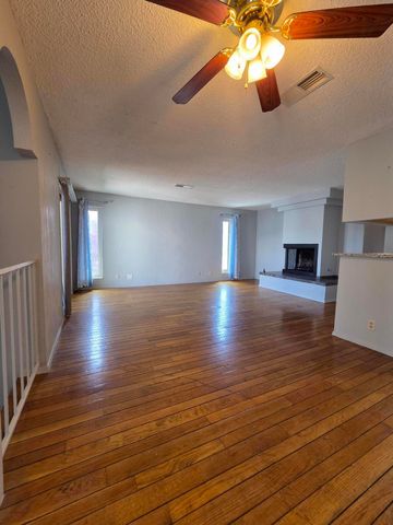 7483 Prairie Road NE, Albuquerque, NM 87109