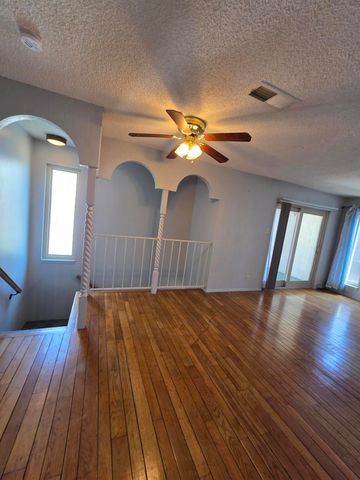 7483 Prairie Road NE, Albuquerque, NM 87109