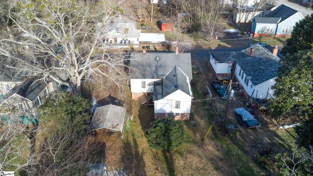 4 W Fleming Street, Ware Shoals, SC 29692