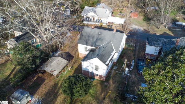 4 W Fleming Street, Ware Shoals, SC 29692