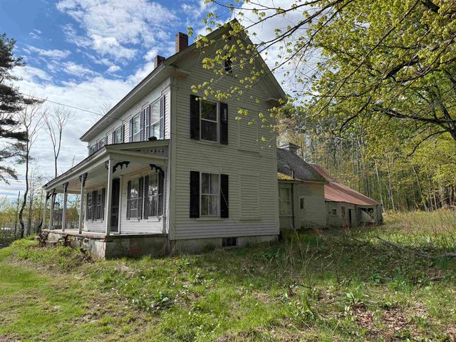 7 Water Village Road, Ossipee, NH 03864